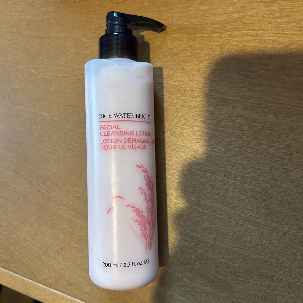 Avon x The Face Shop Rice Water Bright Facial Cleansing Lotion